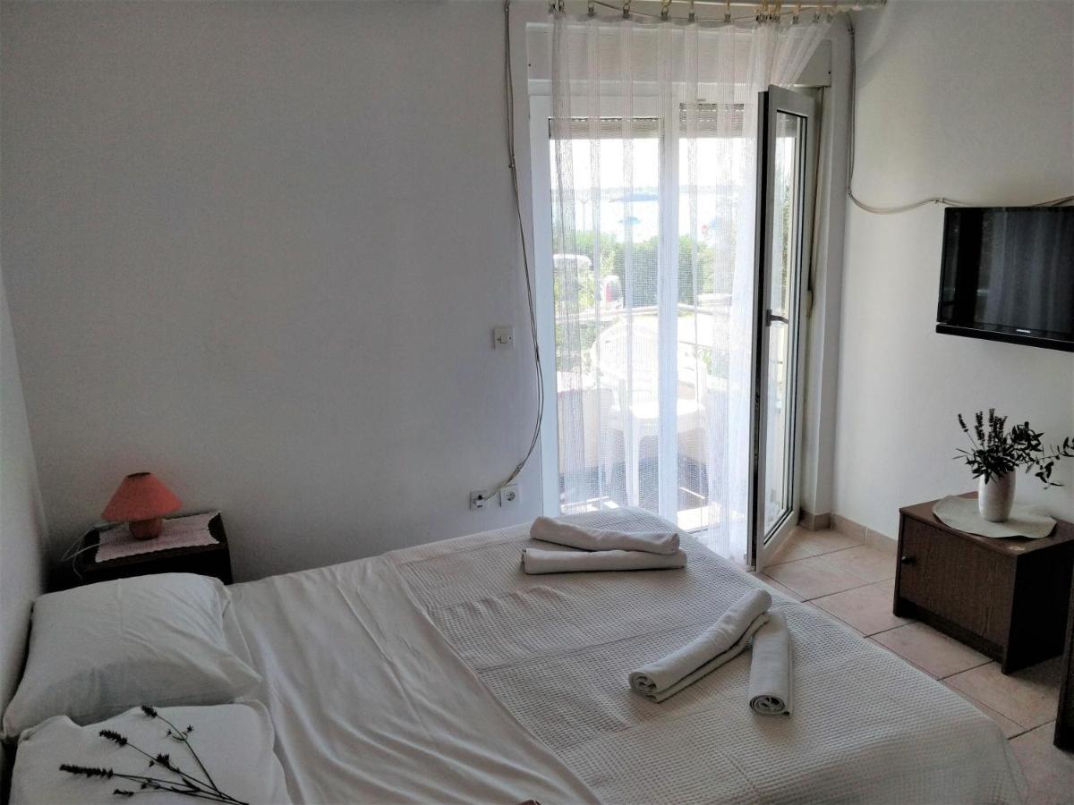 Apartments By The Sea Novalja, Pag - 9326 Ngoại thất bức ảnh
